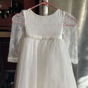 Azazie Flower girl dress white size 4T Worn once